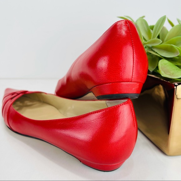 📌SOLD📌 JIMMY CHOO LYCHEE RED LEATHER FLAT SHOES - Picture 12 of 16